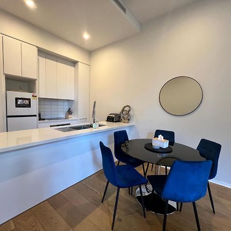 Luxe 2Br Executive Apartment Kingston Pool Parking Wifi Bbq Wine Bagian luar foto