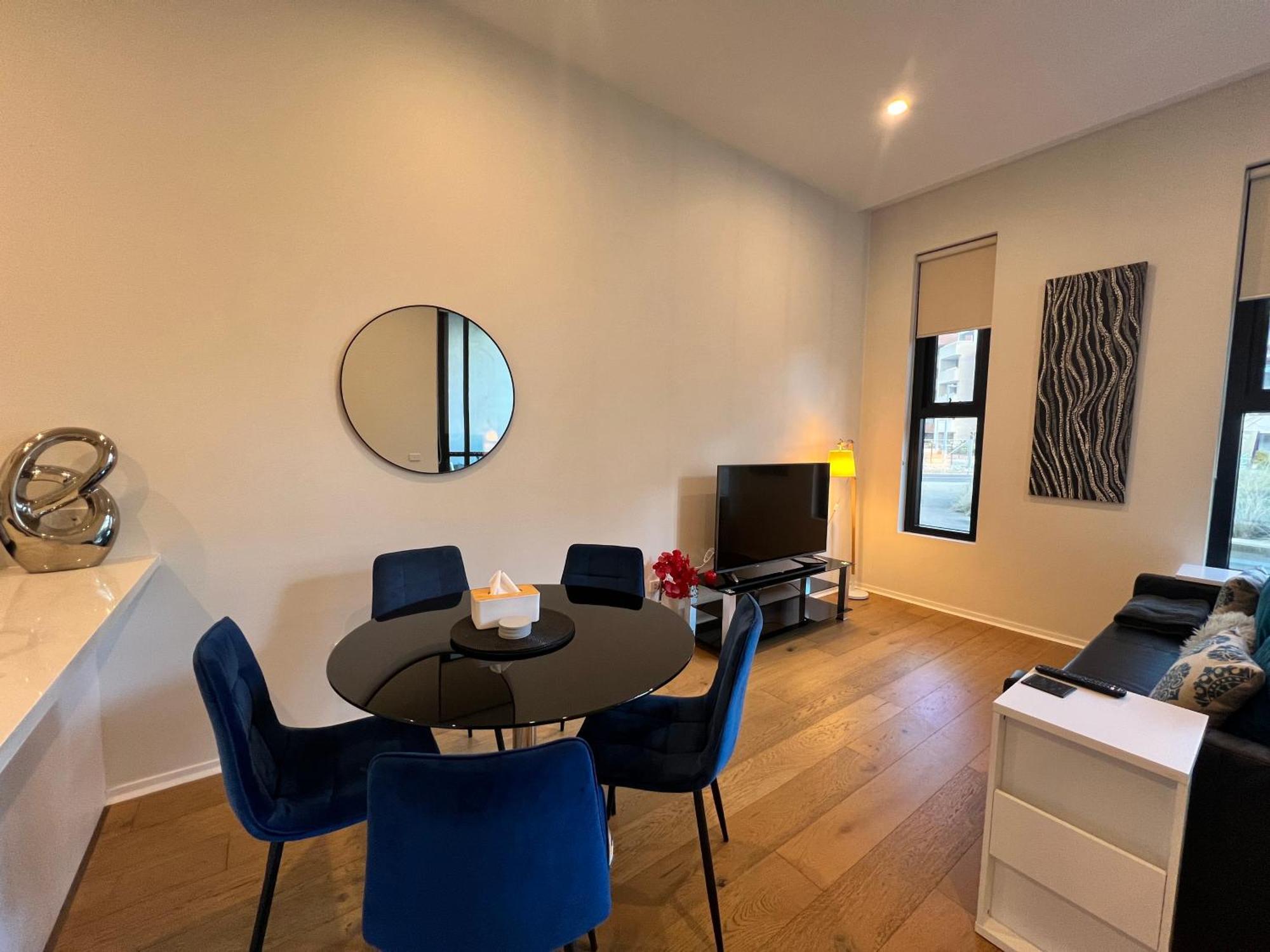 Luxe 2Br Executive Apartment Kingston Pool Parking Wifi Bbq Wine Bagian luar foto